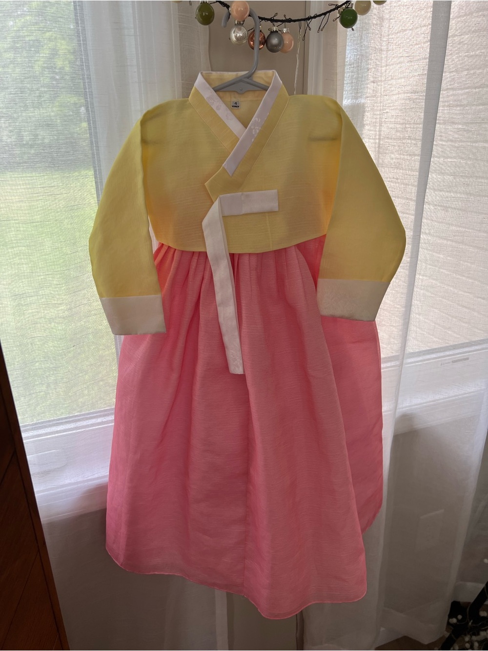 Korean Traditional Hanbok Size 4 (Lining included)